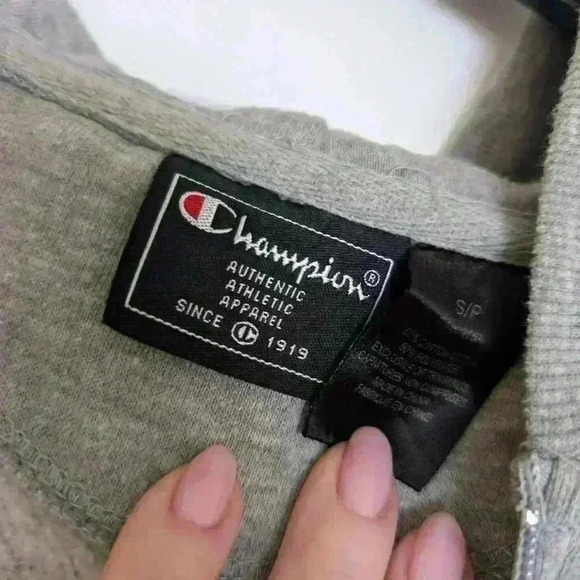 Women's Medium grey Champion  zip up hoodie - Picture 5 of 7